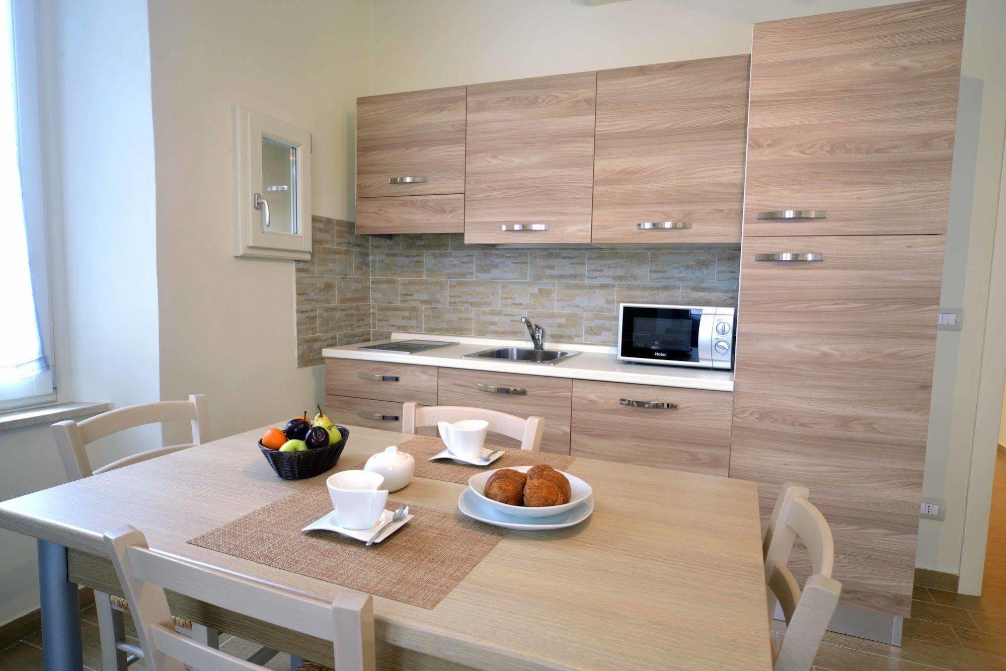 Zephiro Rta Aparthotel Montecatini Terme Bagian luar foto