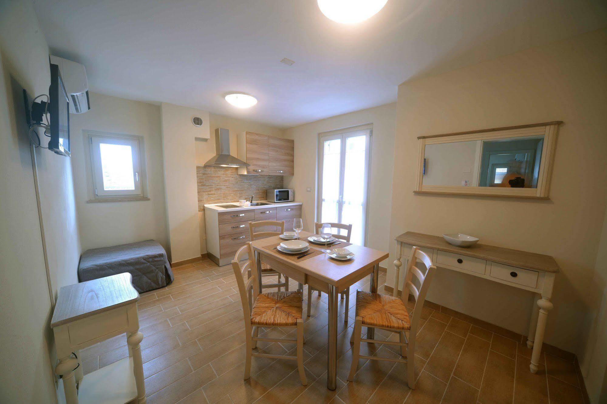 Zephiro Rta Aparthotel Montecatini Terme Bagian luar foto