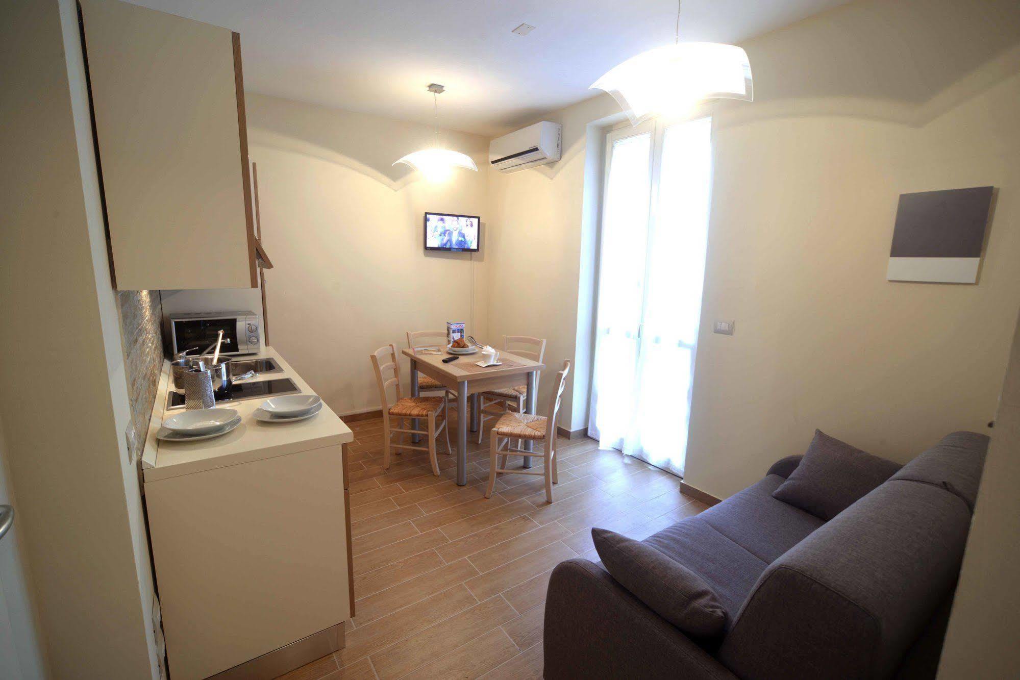 Zephiro Rta Aparthotel Montecatini Terme Bagian luar foto